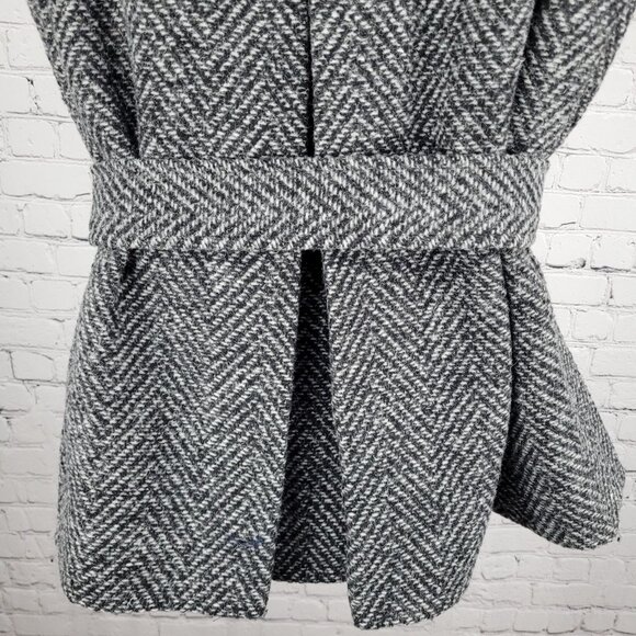 Draper James Black White Wool Blend Tweed Belted Sleeveless Cape Coat Size M/L - Picture 11 of 16